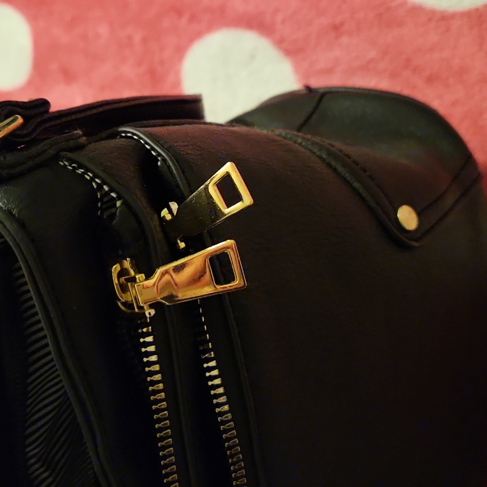 Purse - Picture 4 of 4